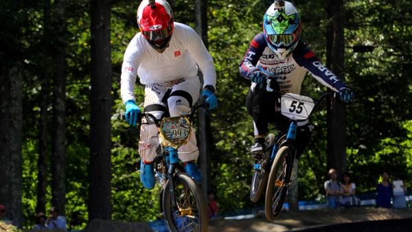 BMXレーサーバイク bmx_race_semifinal.jpg